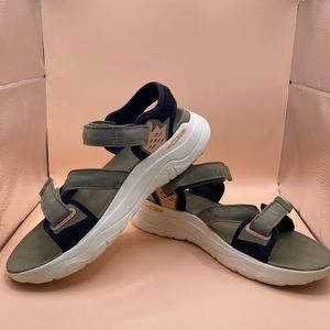 Teva ZYMIC in Aloe women’s size 10 water shoe active sandal